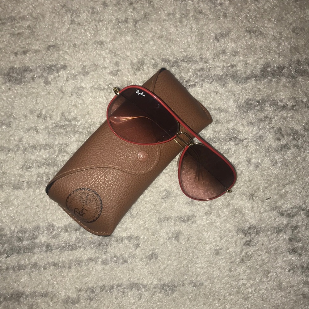 Red Ray-Ban Aviators